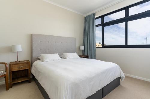 Modern Surfer’s Corner Apartment