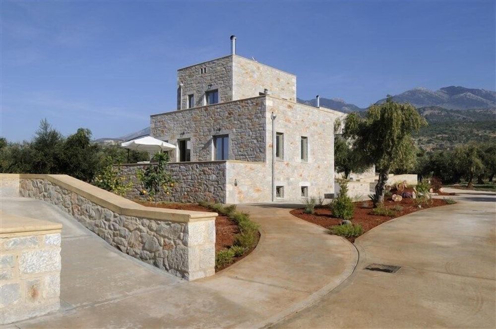 Nikoloudi Estate — 4-Star Luxury Hotel in Agios Nikolaos, Greece