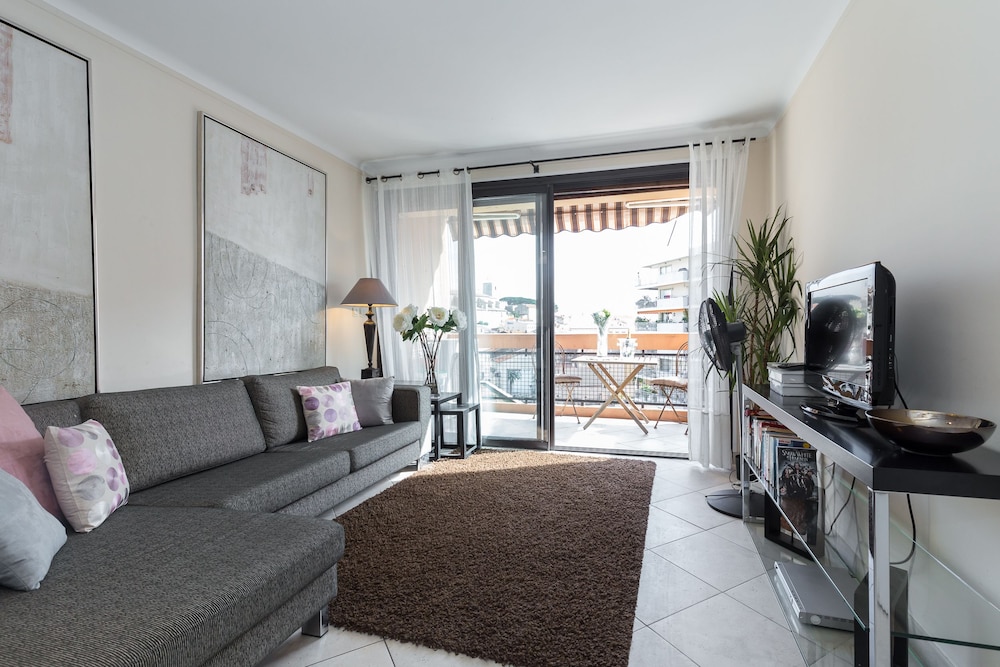 Mandariniers - carbon neutral hotel in Cannes