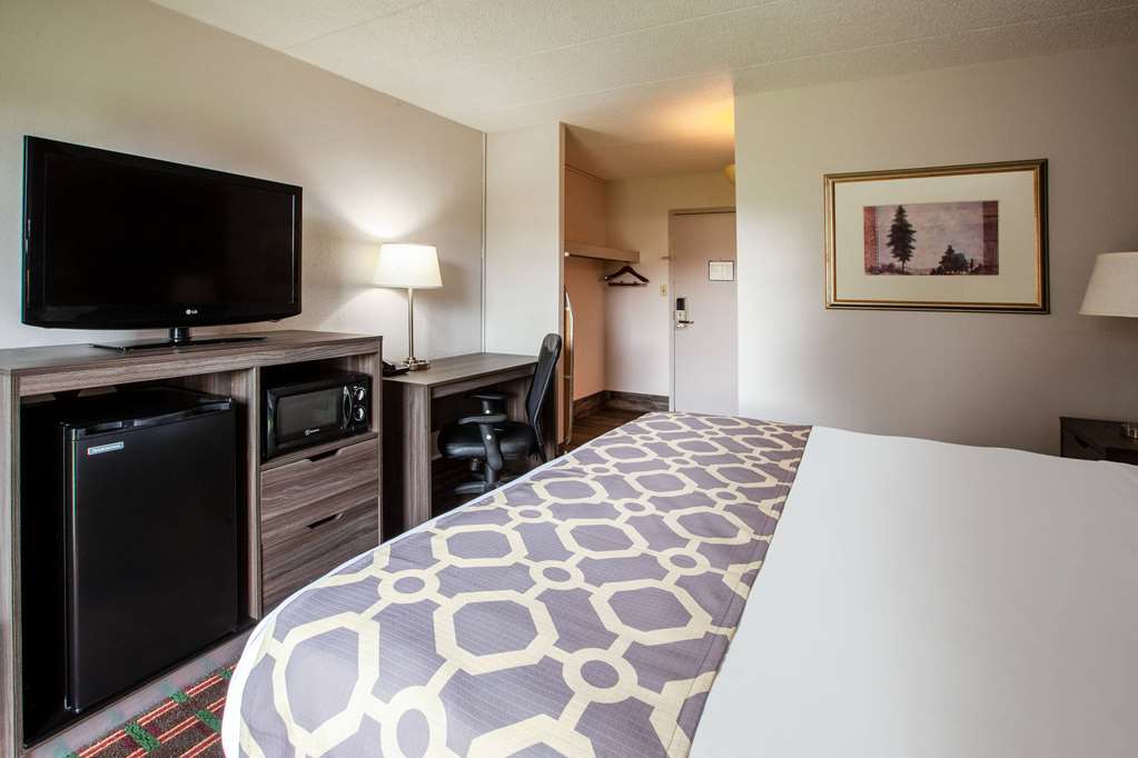 Baymont by Wyndham Northwood - photo 13