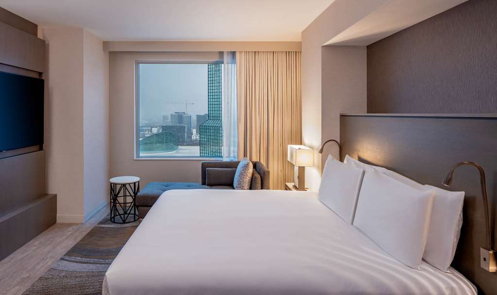 Hyatt Regency Portland at the Oregon Convention Center - photo 18