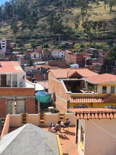 Casita entre los cerros in Sucre, Bolivia