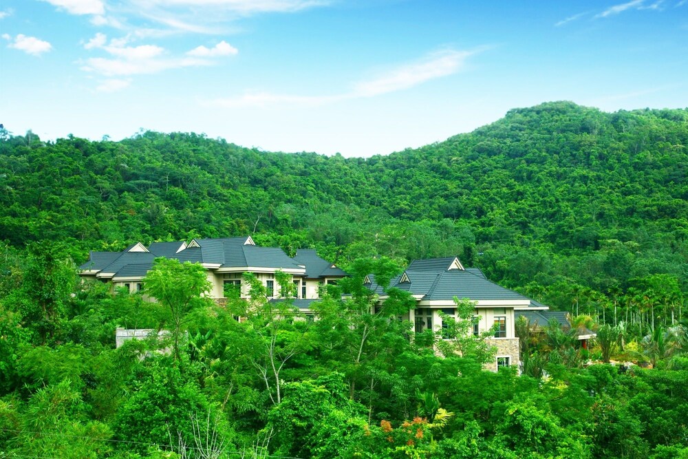 Yanoda Rainforest No.1 Hotel in Baocheng, People's Republic of China