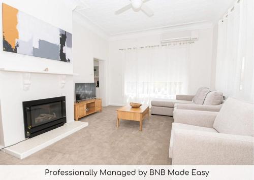 Anson Cottage 1900s CBD Home Private & Practical — 4-Star Luxury Hotel in Orange, Australia