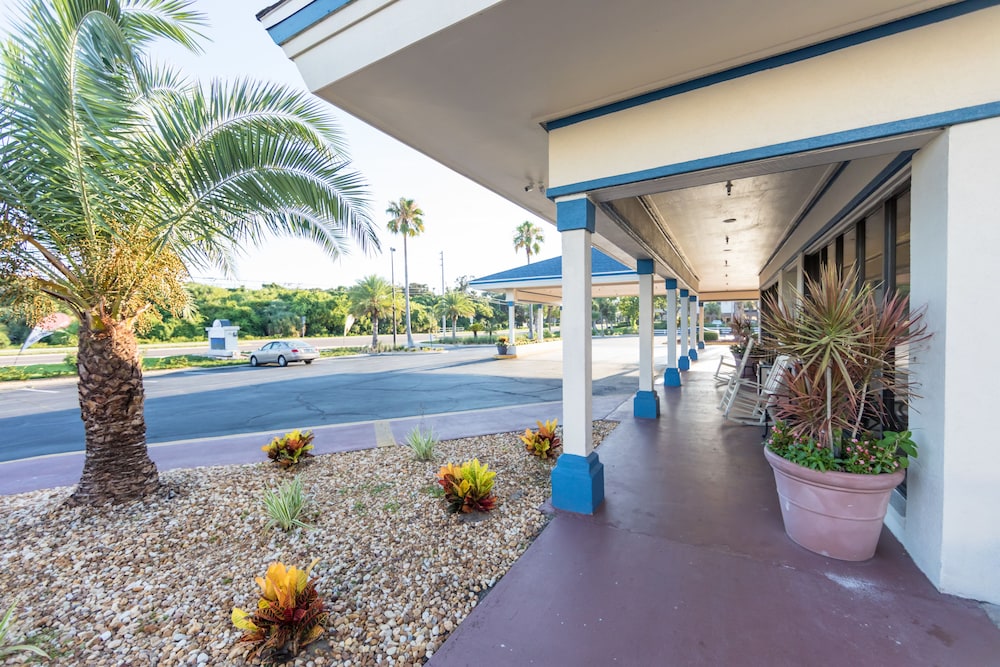 Ocean Coast Hotel At The Beach - photo 62