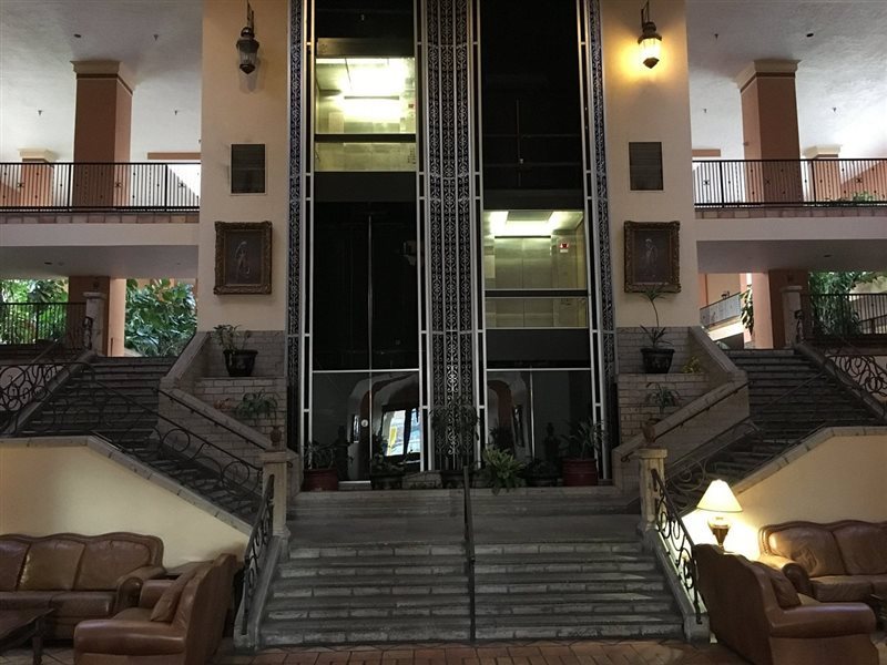 Barcelona Suites — Albuquerque — photo 5