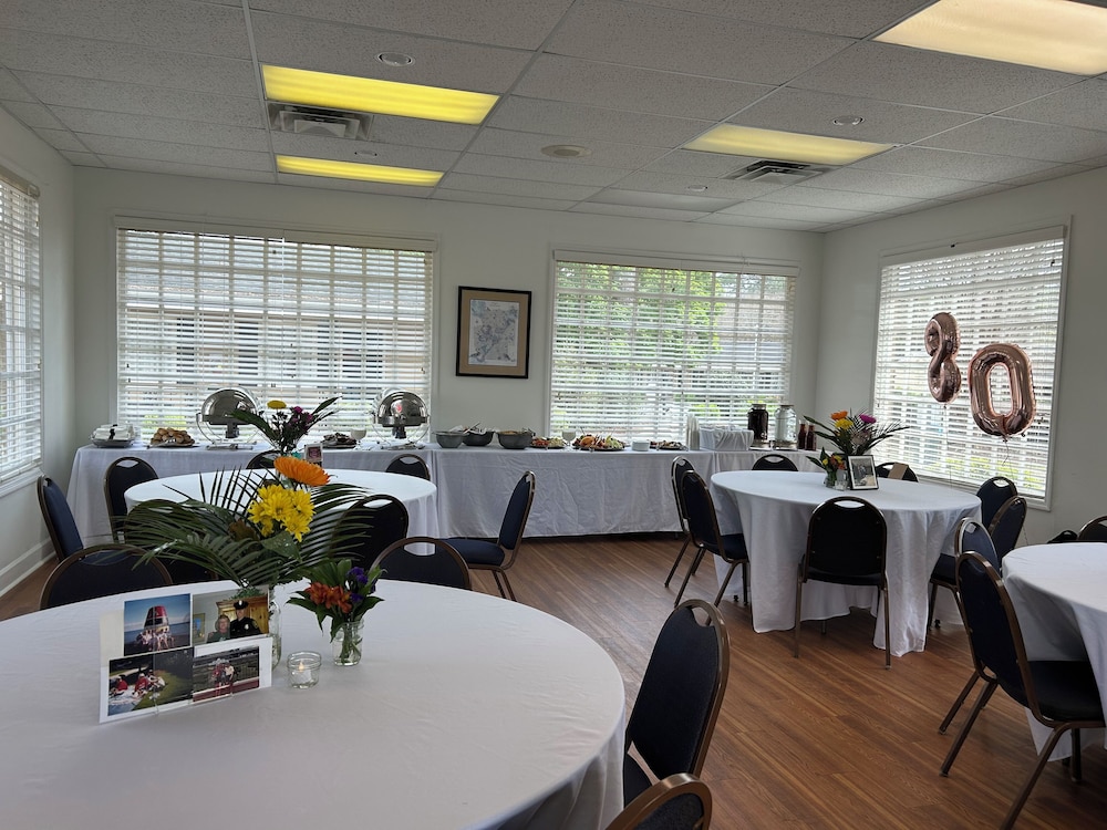 Merry Acres Inn - photo 35