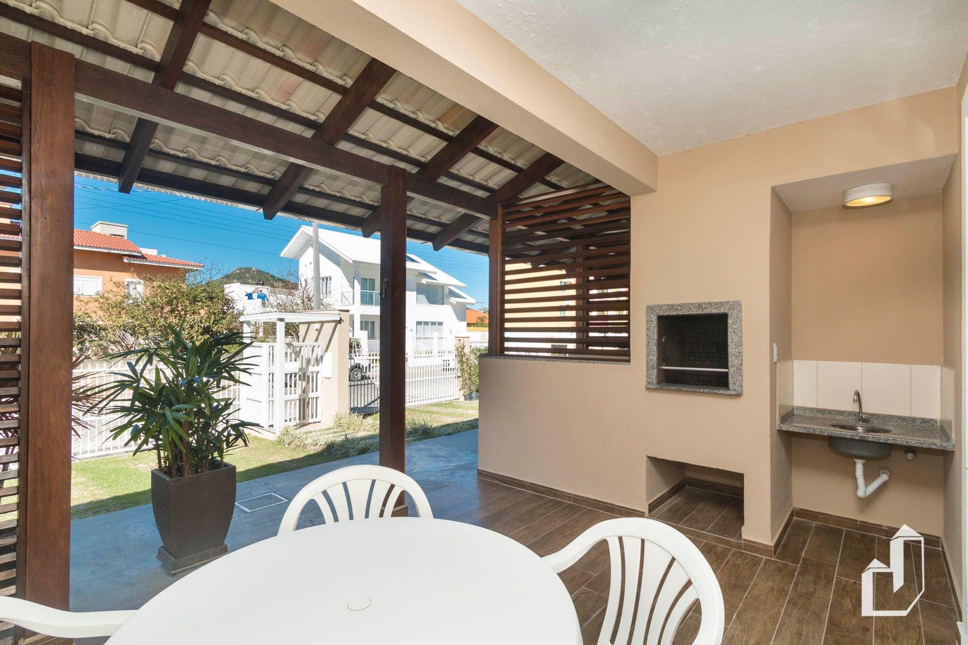 Apartamento com 02 dormitórios