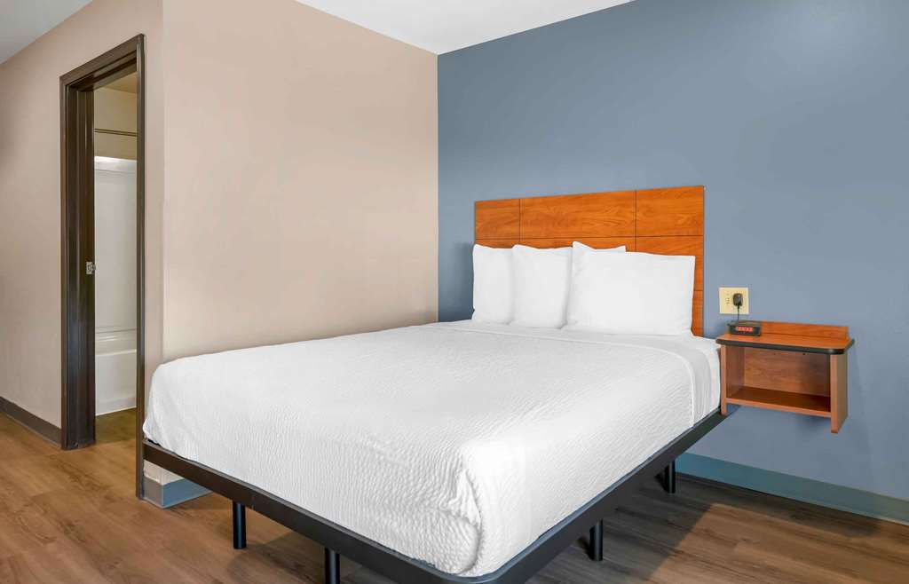 Extended Stay America Select Suites Jacksonville North - photo 11