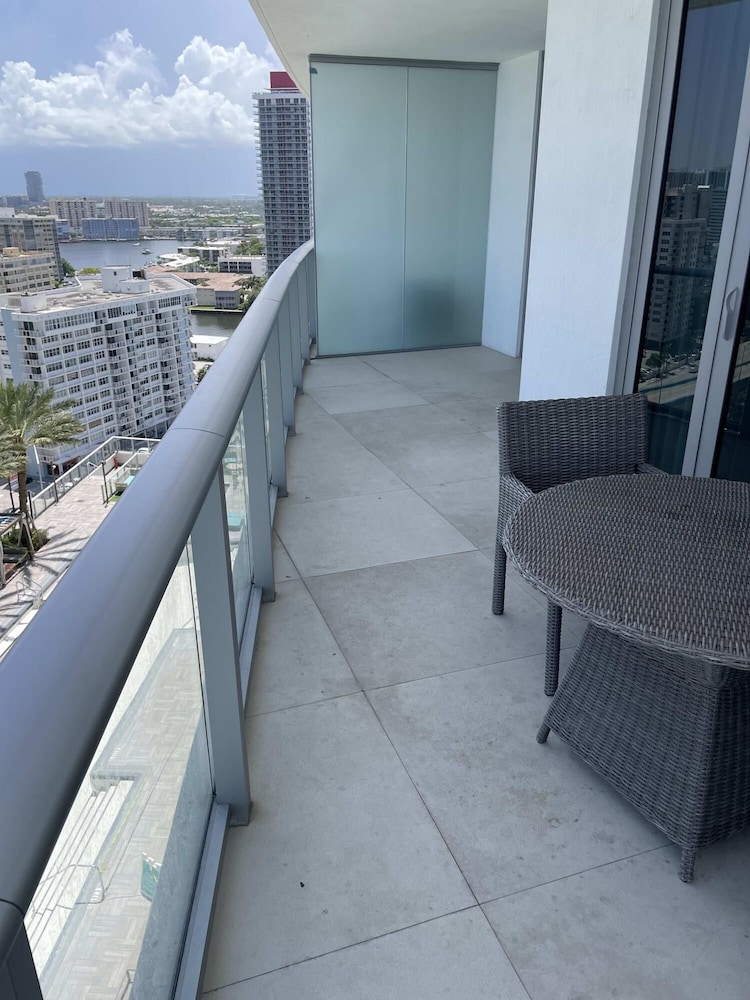 Luxe Stay at Hyde Resort oceanfront Amenities - photo 36