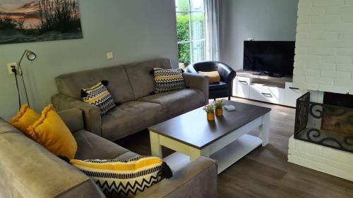 Hello Zeeland Vakantiehuis Zeester 86 in Breskens, Netherlands