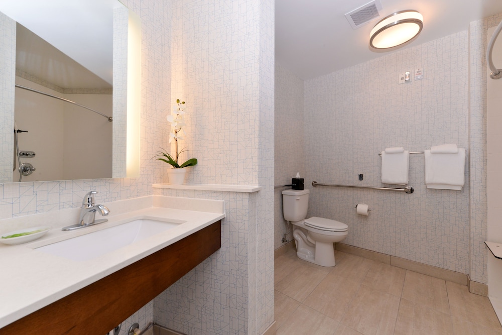 Holiday Inn Express & Suites Salem by IHG - photo 25