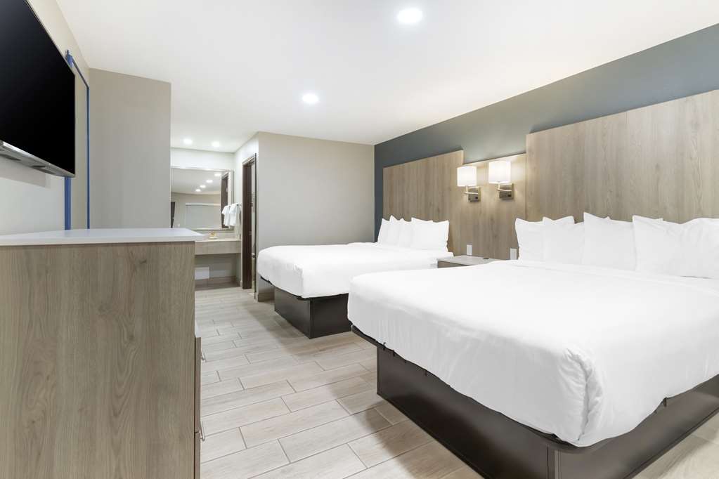 Best Western Plus Edinburg Inn & Suites - photo 18