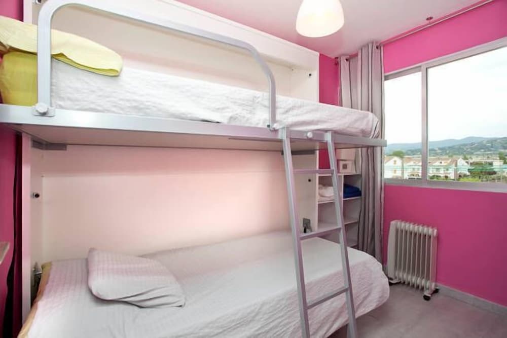 Apartamentos Cabrera de Mar — Cabrera De Mar — photo 4