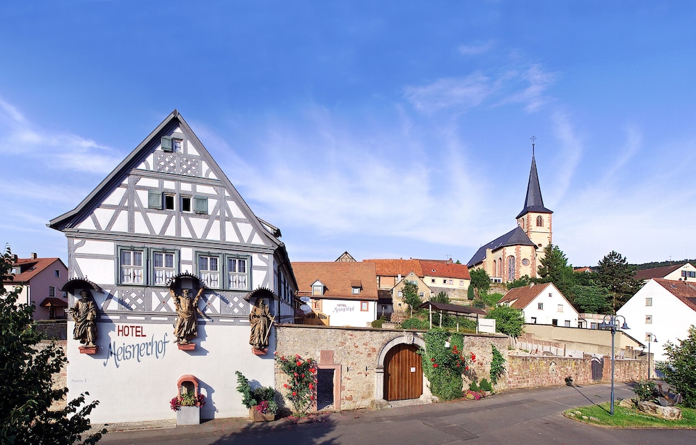 Hotel Meisnerhof - carbon neutral hotel in Erlabrunn