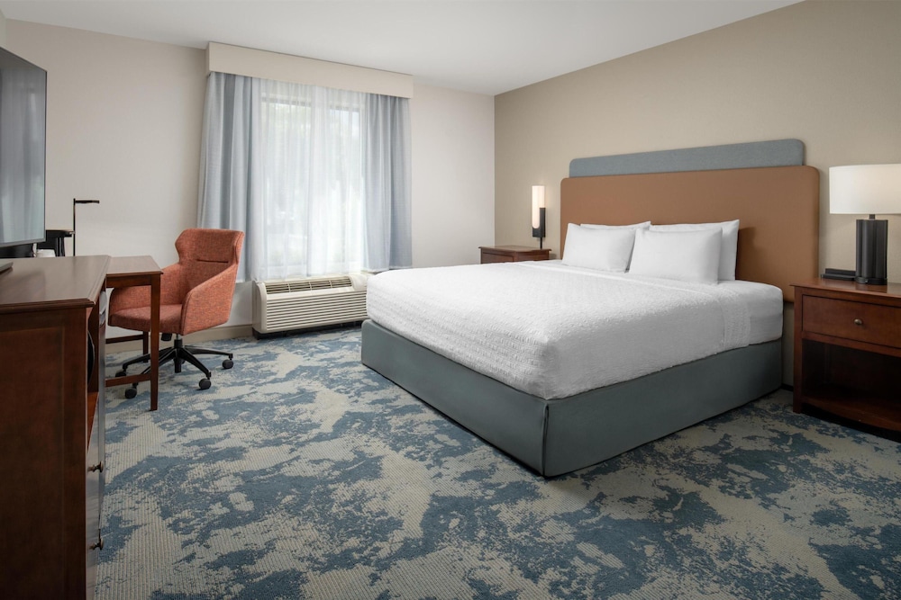 Hampton Inn Kimball - photo 13