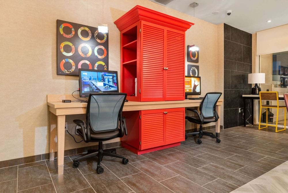 Home2 Suites by Hilton Newark Airport - photo 21