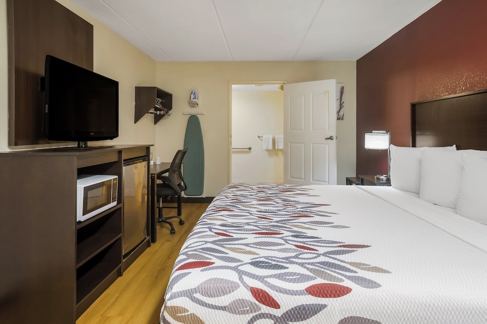 Red Roof Inn Atlanta South Morrow - photo 12