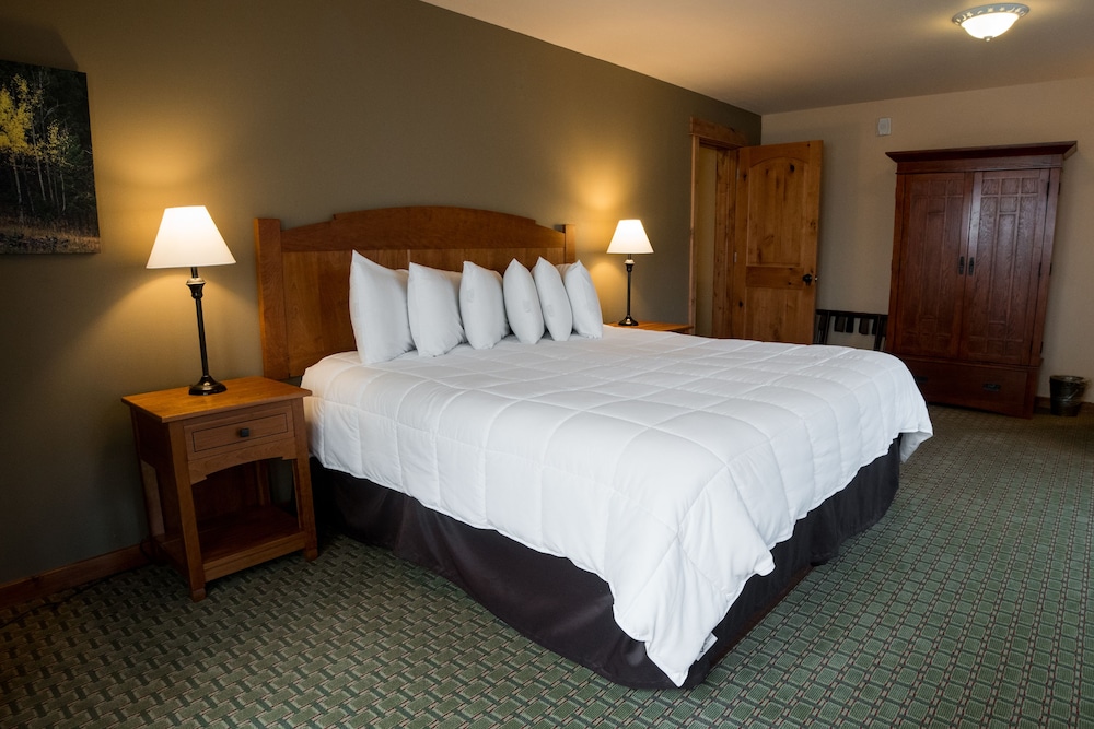 Silver Moon Inn - photo 34