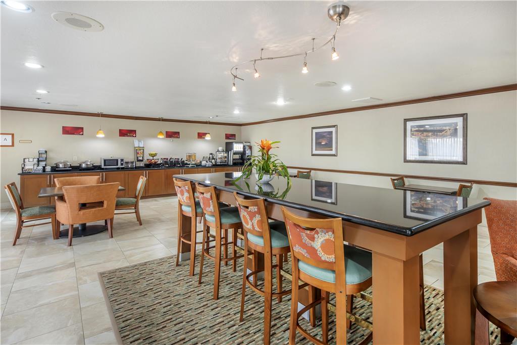 Best Western Plus Atrium Inn - photo 37