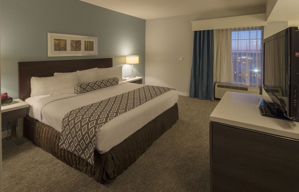 Crowne Plaza Suites Pittsburgh South by IHG - photo 12