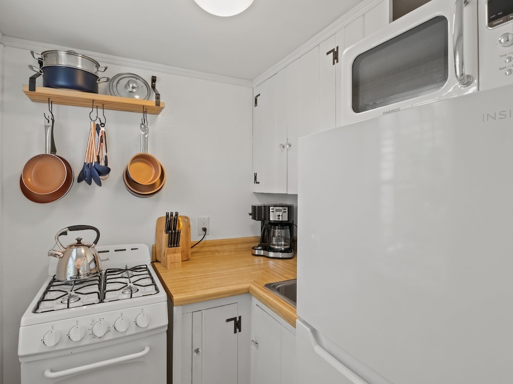 The Seagrove Suites & Guest Rooms - photo 33