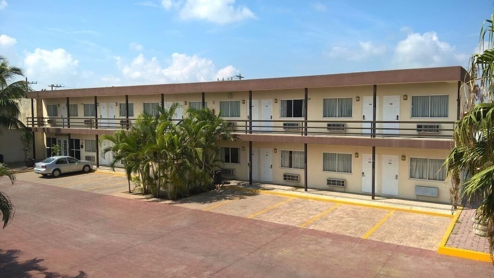 Bonitto Inn Altamira Zona Industrial — hotel in Altamira
