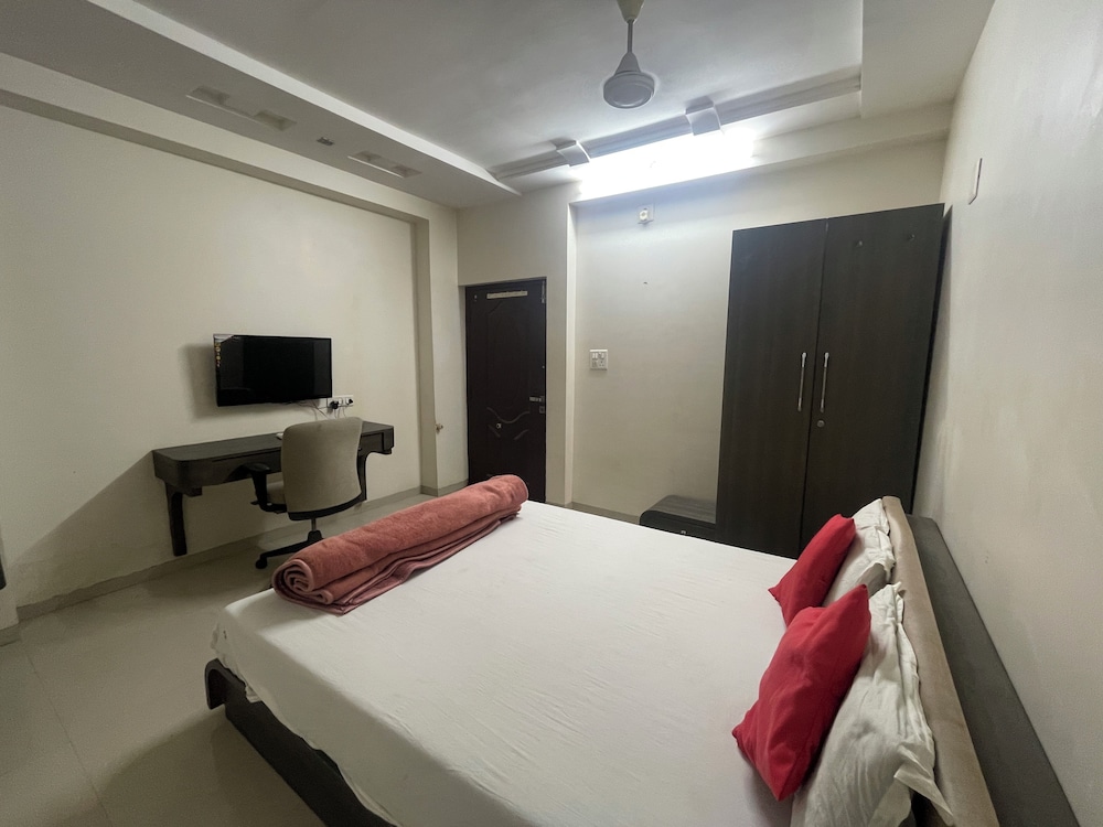 Hotel Narayan Executive Gujrat — Rajula — photo 3
