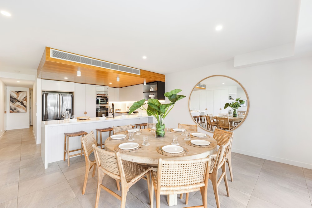 Luxury Coastal Living Beach Life — Alexandra Headland — photo 4