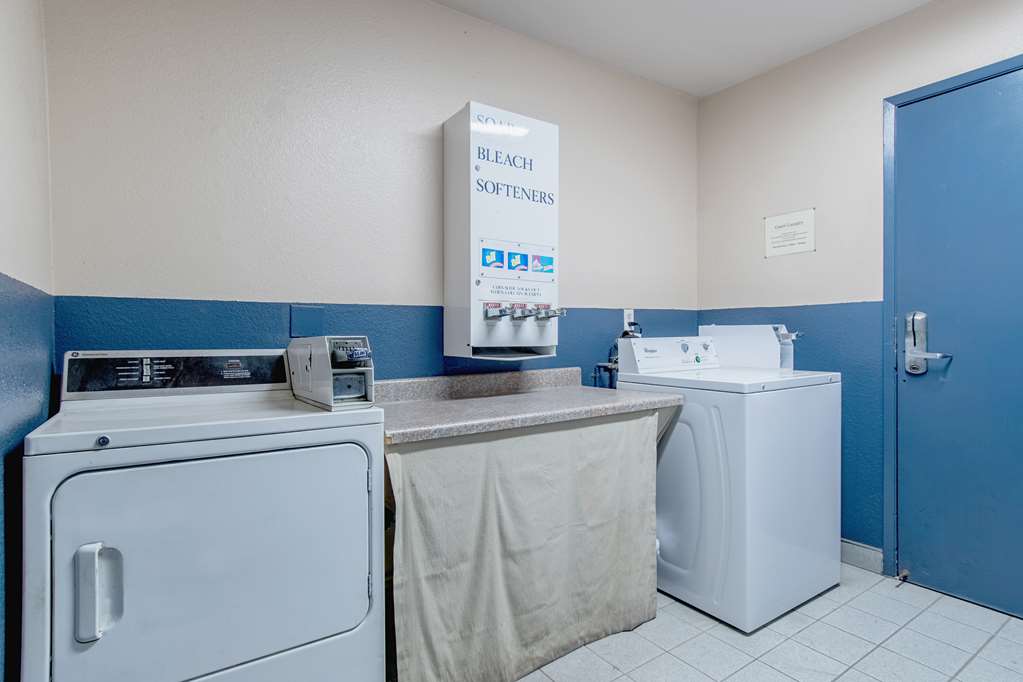 Motel 6 Kingsburg CA - photo 27