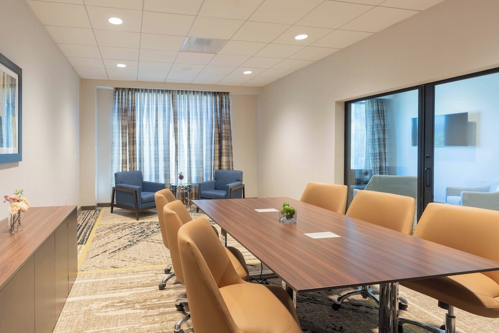 TownePlace Suites by Marriott Agoura Hills - photo 63