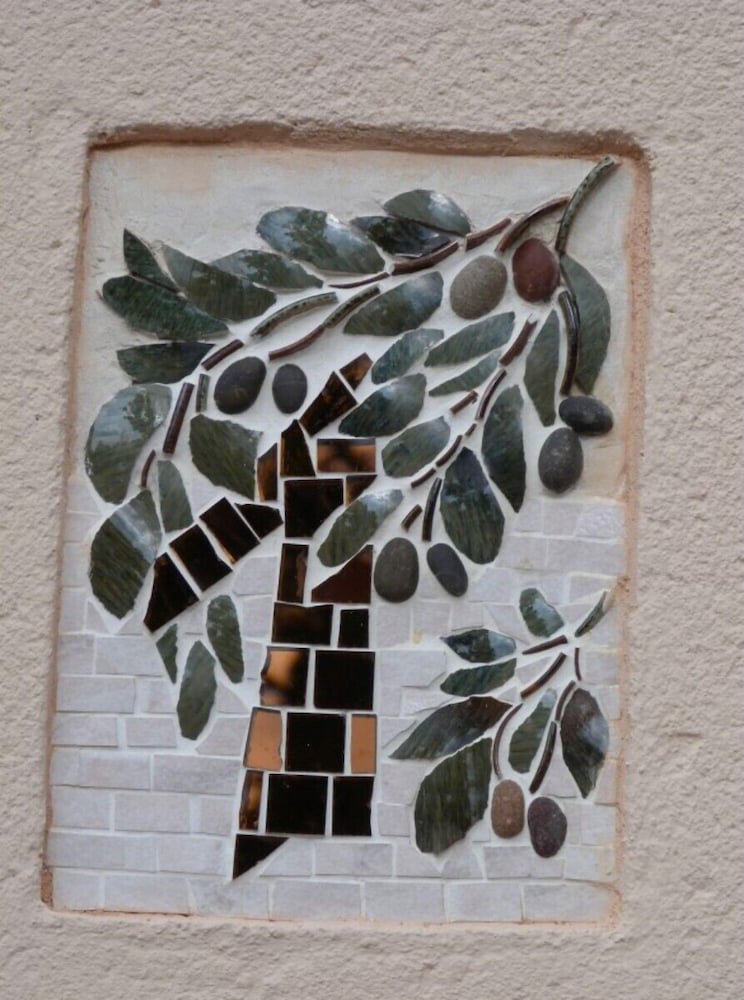 Le Clos Des Oliviers in Paray-Le-Monial, France