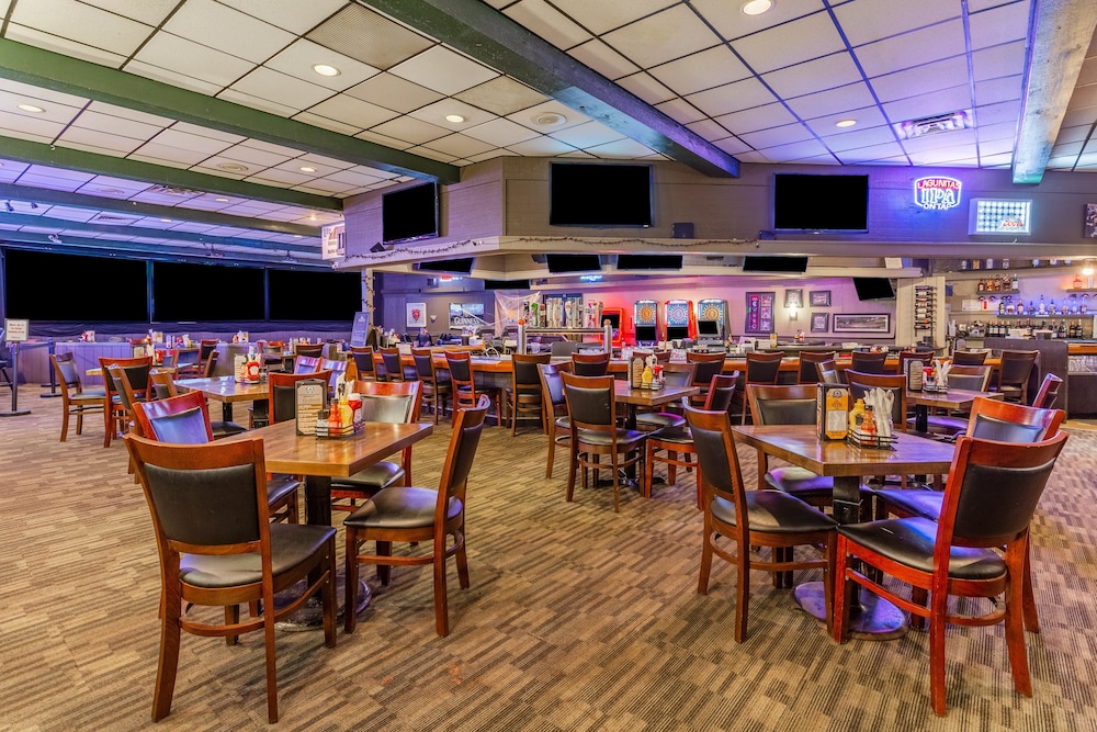 Holiday Inn Rockford by IHG - photo 29