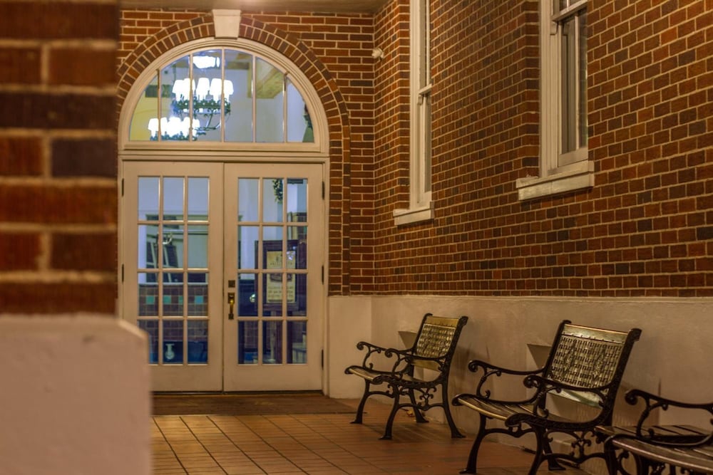 Hassayampa Inn - photo 19
