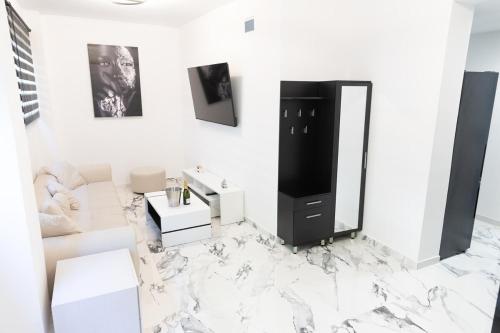 Apartment with jacuzzi and sauna — 4-Star Luxury Hotel in Athens, Greece