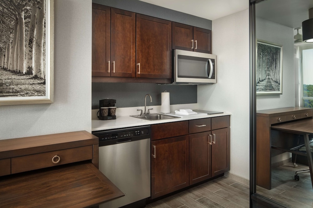 Homewood Suites by Hilton Teaneck Glenpointe - photo 21