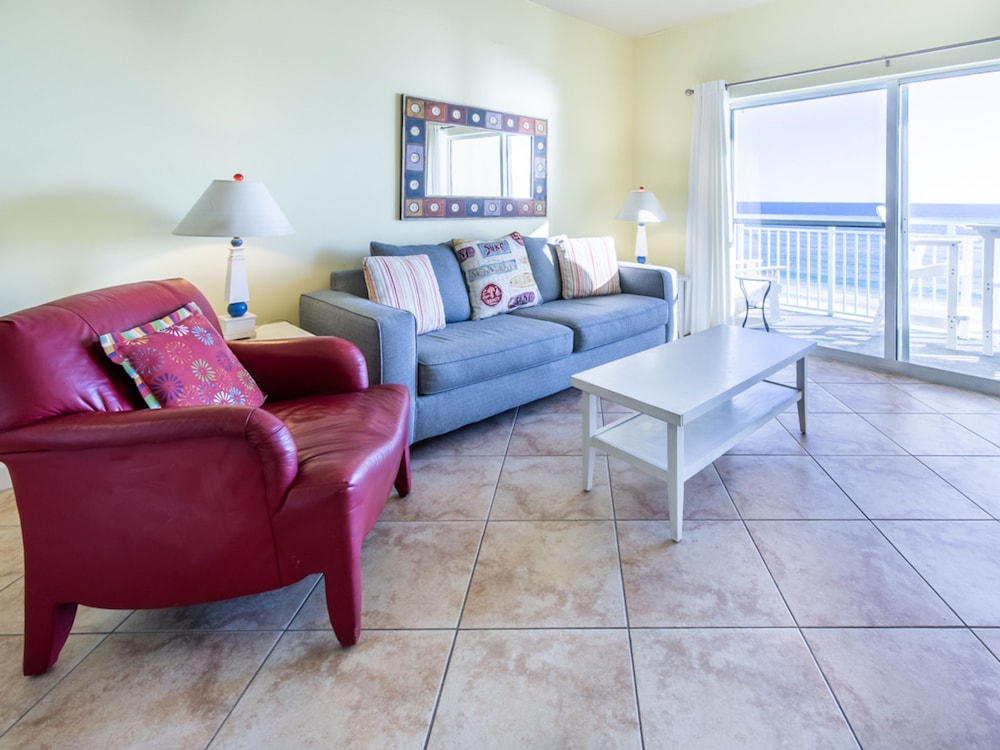 Pelican Isle 606 by RedAwning - photo 11