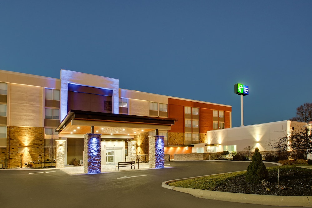 Holiday Inn Express & Suites Wapakoneta by IHG - photo 73