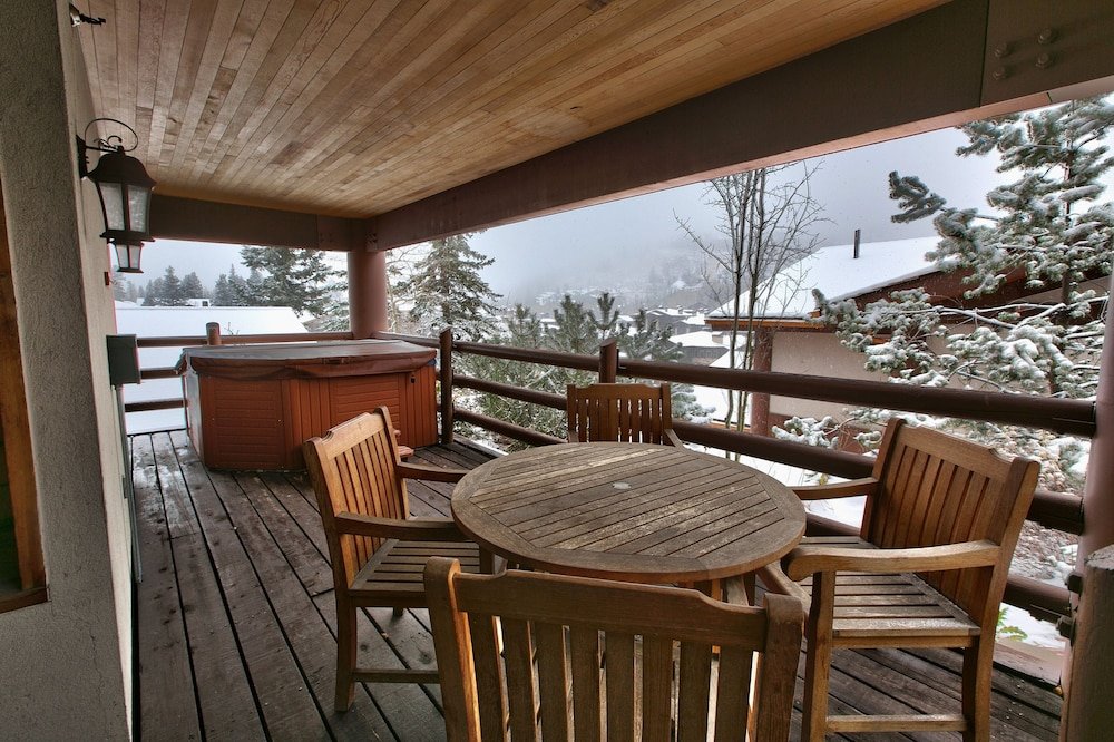 Premium Luxury Three Bedroom Suite with Two Hot Tubs 3 Apartment Hotel by RedAwning - photo 11