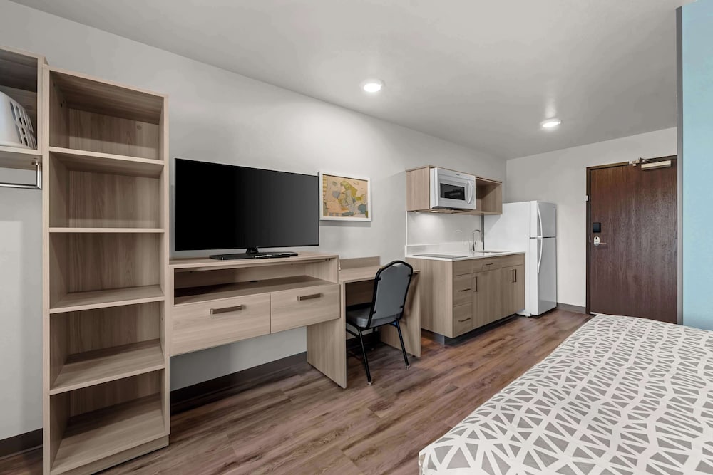 WoodSpring Suites Columbia Irmo - photo 12