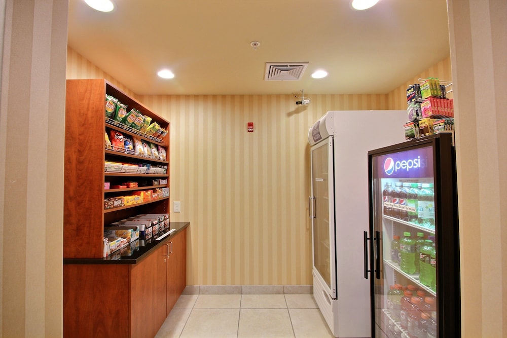 Cobblestone Inn & Suites Brillion - photo 46