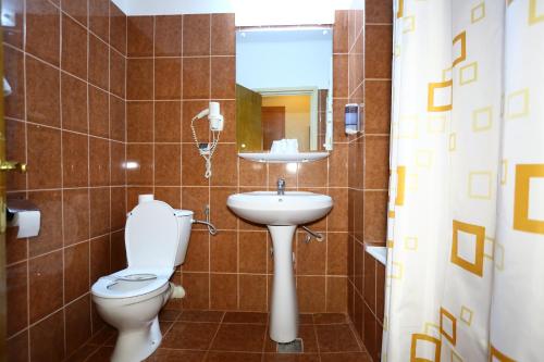 Hotel Moldova — Husi — photo 2
