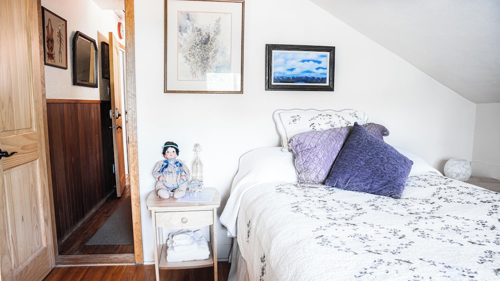 Red Horse Bed and Breakfast - photo 13