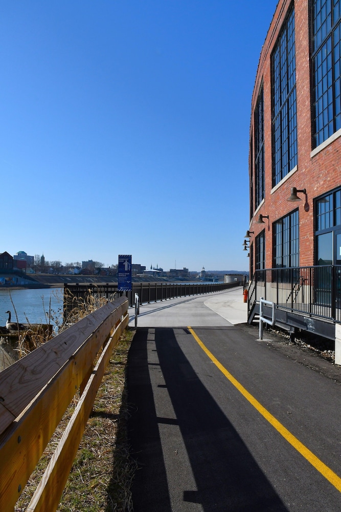 The Warehouse Hotel at Champion Mill - photo 27