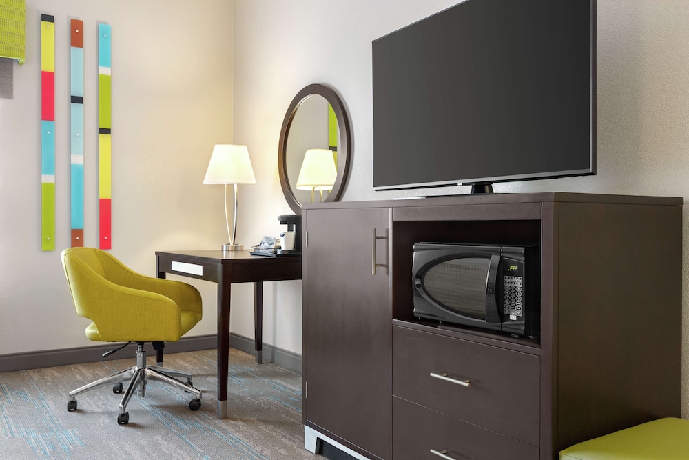 Hampton Inn & Suites York South - photo 11