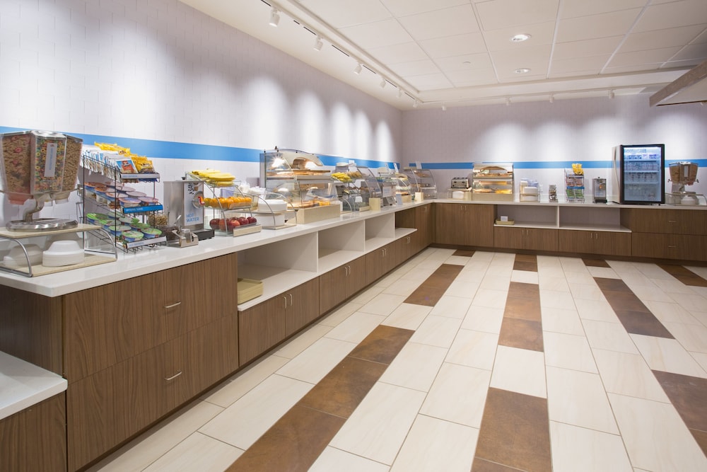 Holiday Inn Express and Suites Gettysburg by IHG - photo 46