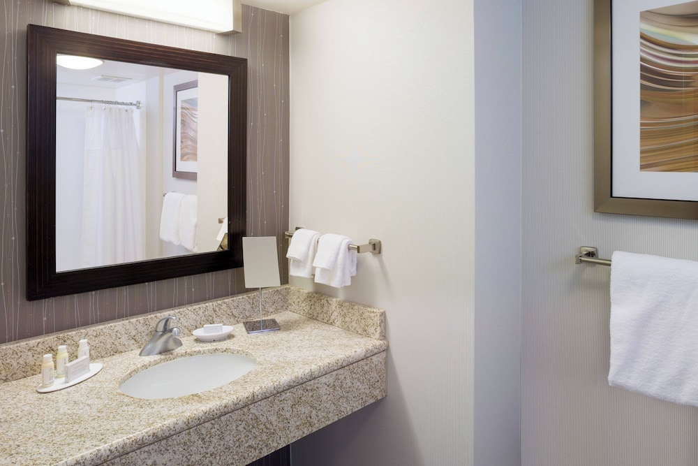 Courtyard by Marriott Providence Downtown - photo 15