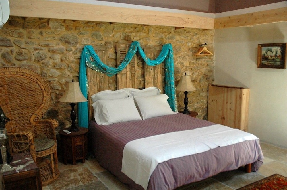 The Rhone Retreat - last minute hotel in Avignon