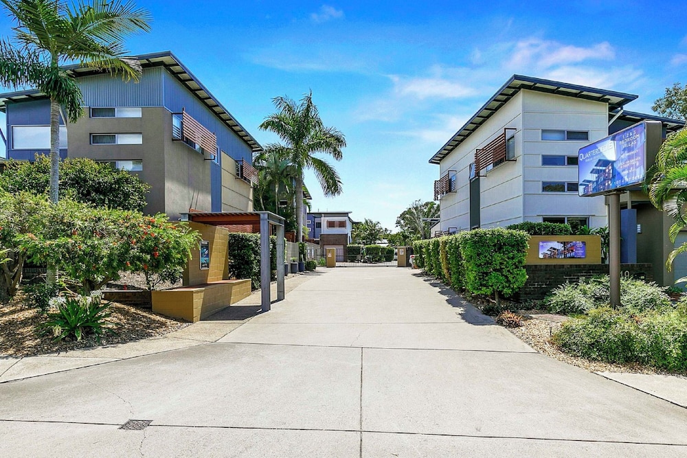 Best Western Plus Quarterdecks Retreat — 4-Star Luxury Hotel in Urangan, Australia