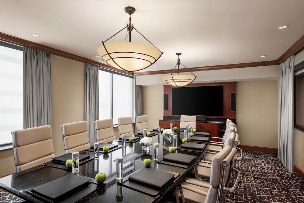 Embassy Suites by Hilton Fort Worth Downtown - photo 57